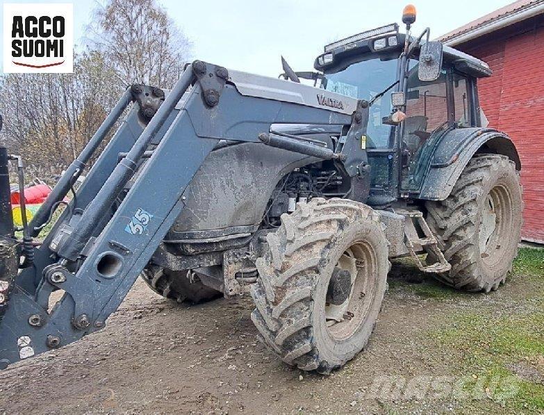 Valtra T151 EH Traktoren