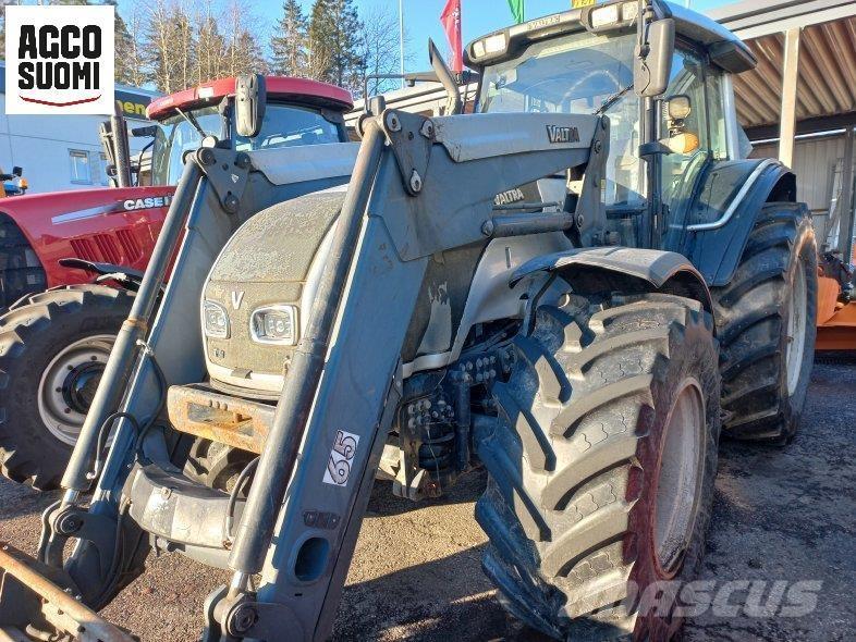 Valtra T151 HT Traktoren