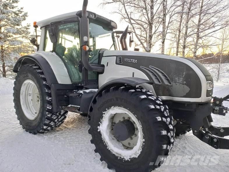 Valtra T202V Traktoren