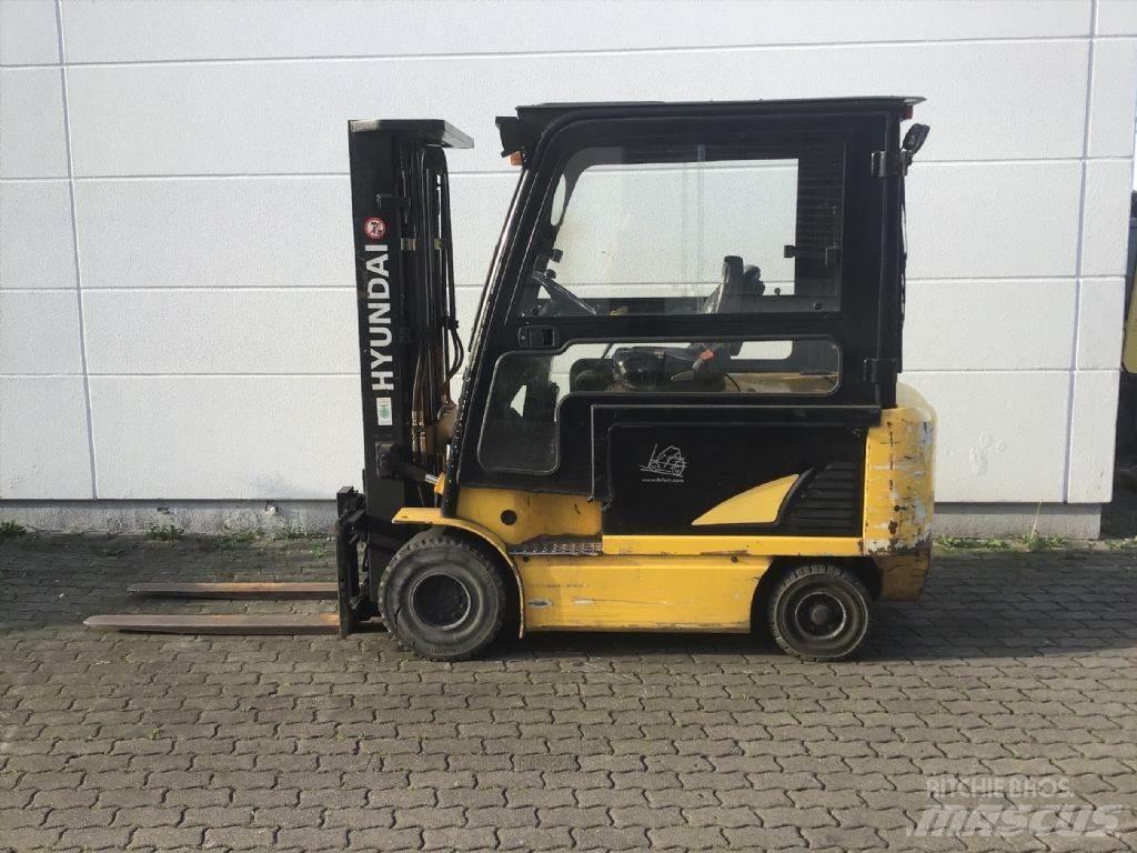 Hyundai 32B-7 Elektrostapler