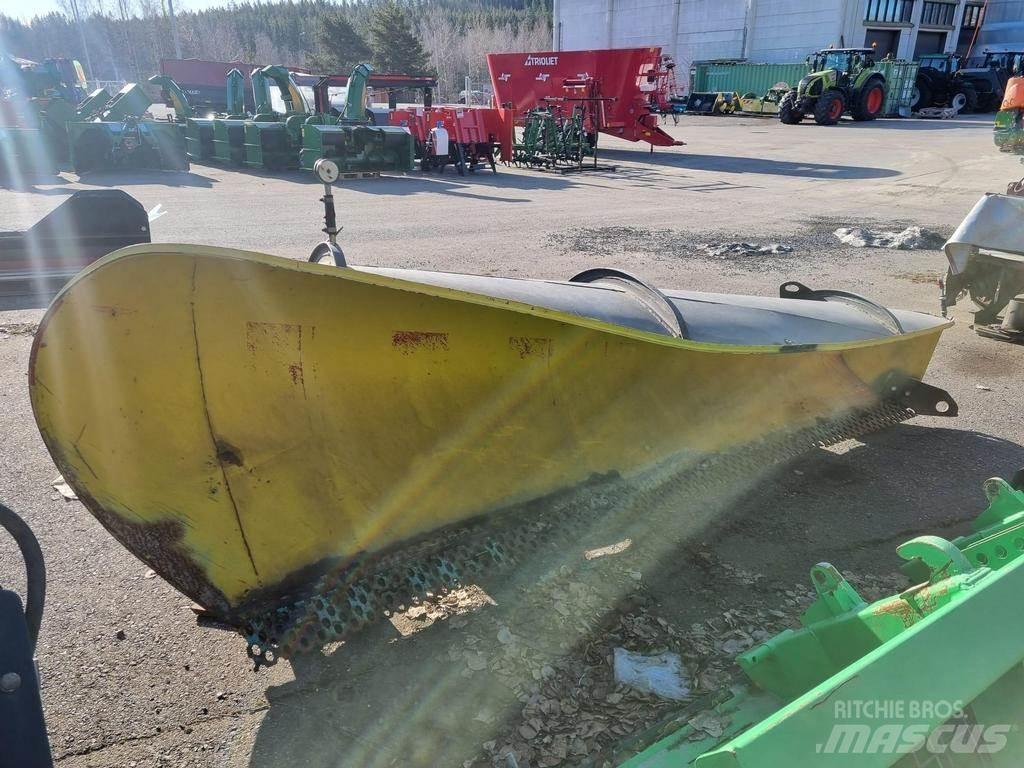 Ajax 3900 Schneeschilde und -pflüge