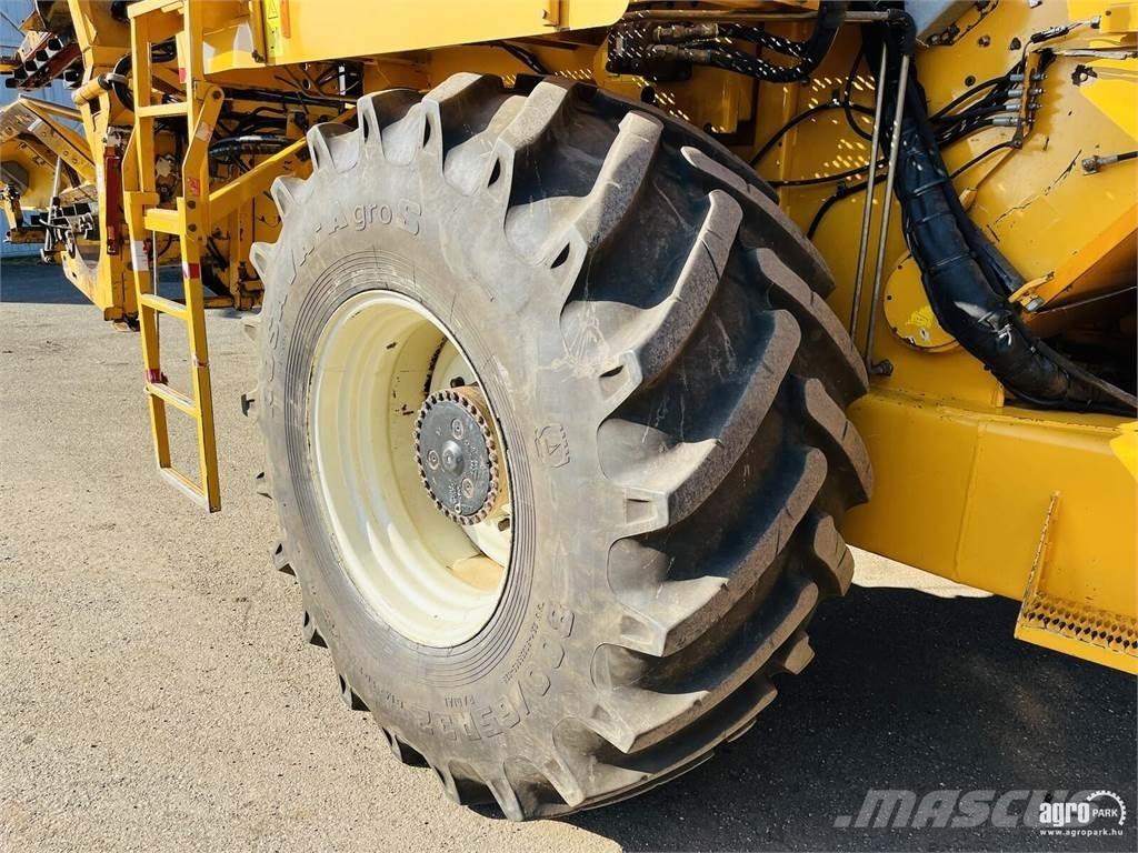 Oxbo 2480 Mähdrescher
