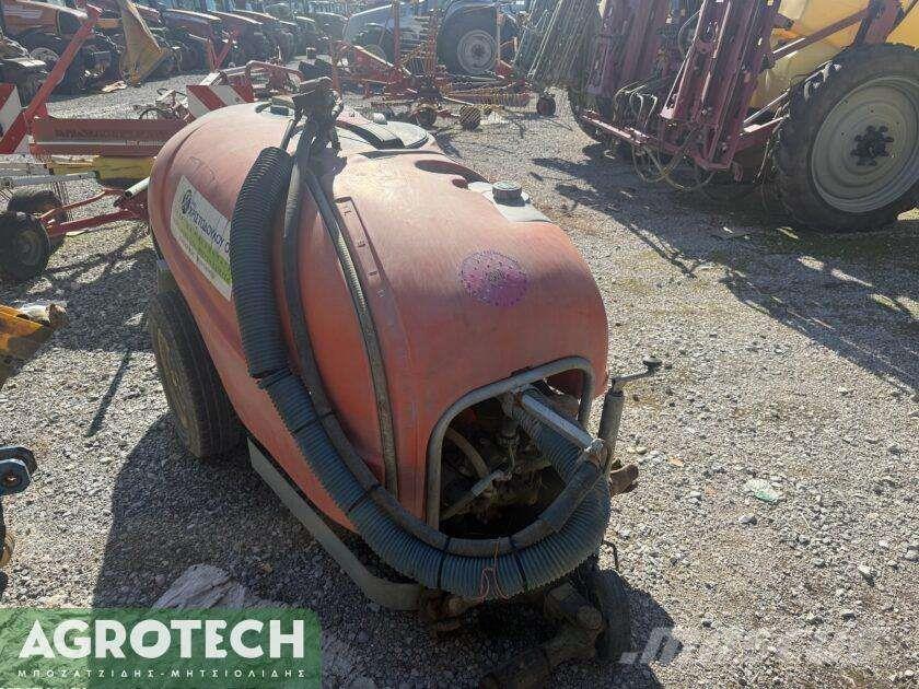 800 λίτρα Traktoren