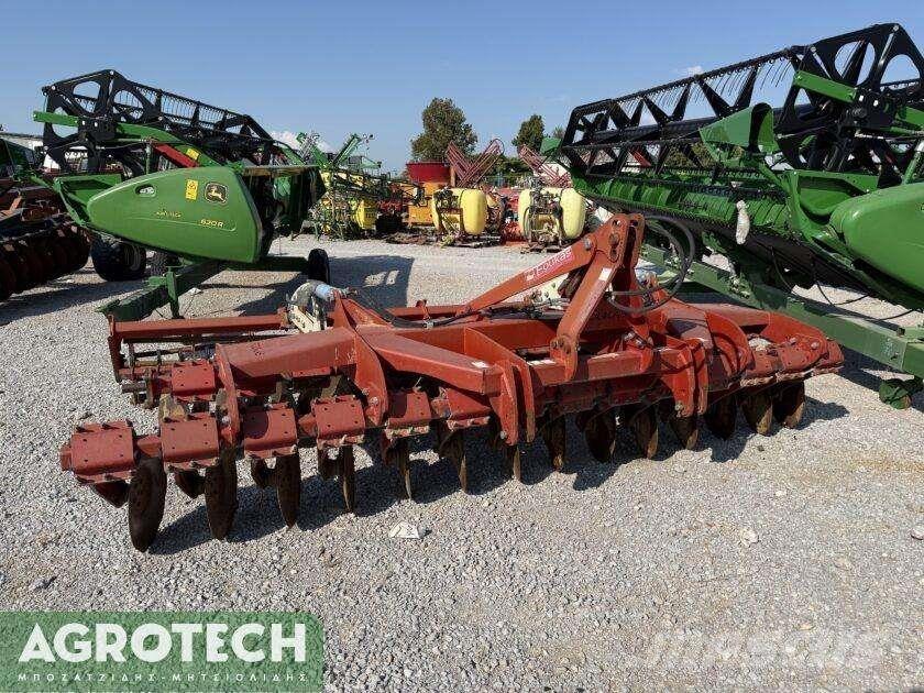  Foukas VIBPRO 400 Traktoren