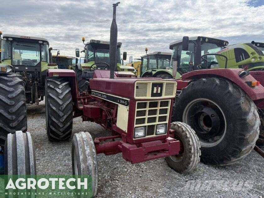 International 844s Traktoren