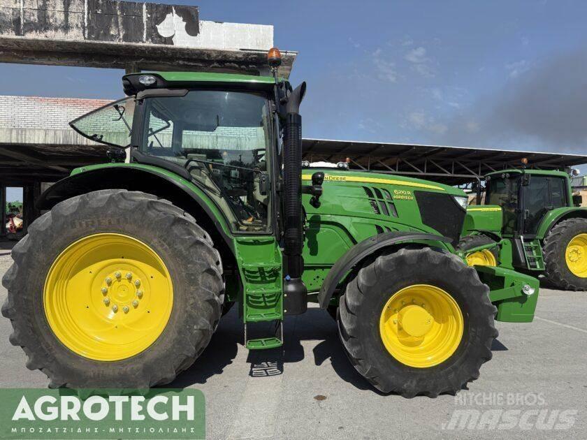 John Deere 6210R Traktoren