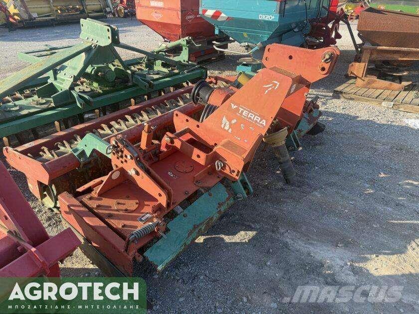 Kverneland NGM 251 Traktoren