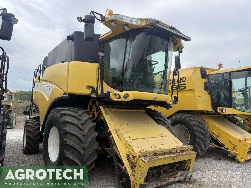 New Holland CX 880 Traktoren