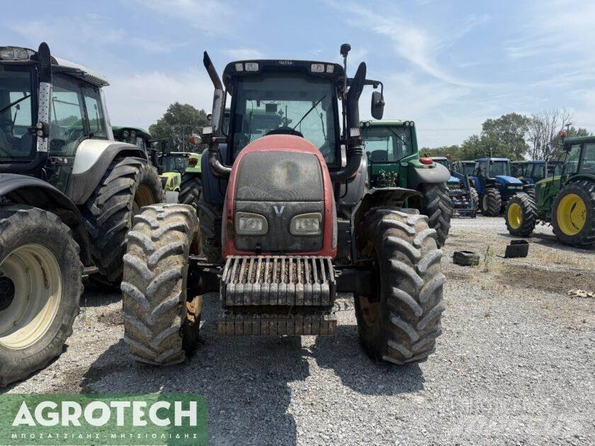 Valtra T151 Traktoren