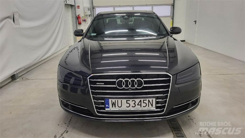 Audi A8 PKWs