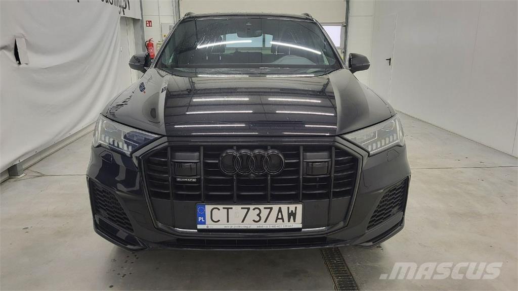 Audi Q7 PKWs