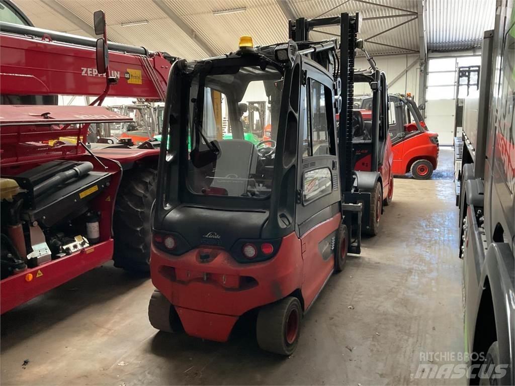 Linde E 30 - 01 Elektrostapler