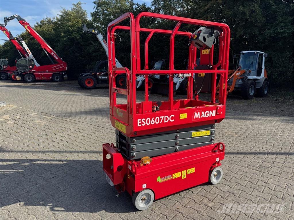Magni ES 0607 DC Scheren-Arbeitsbühnen