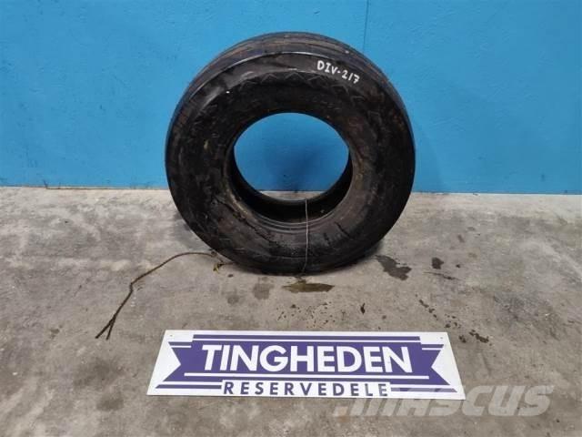  14 11L-14 Reifen
