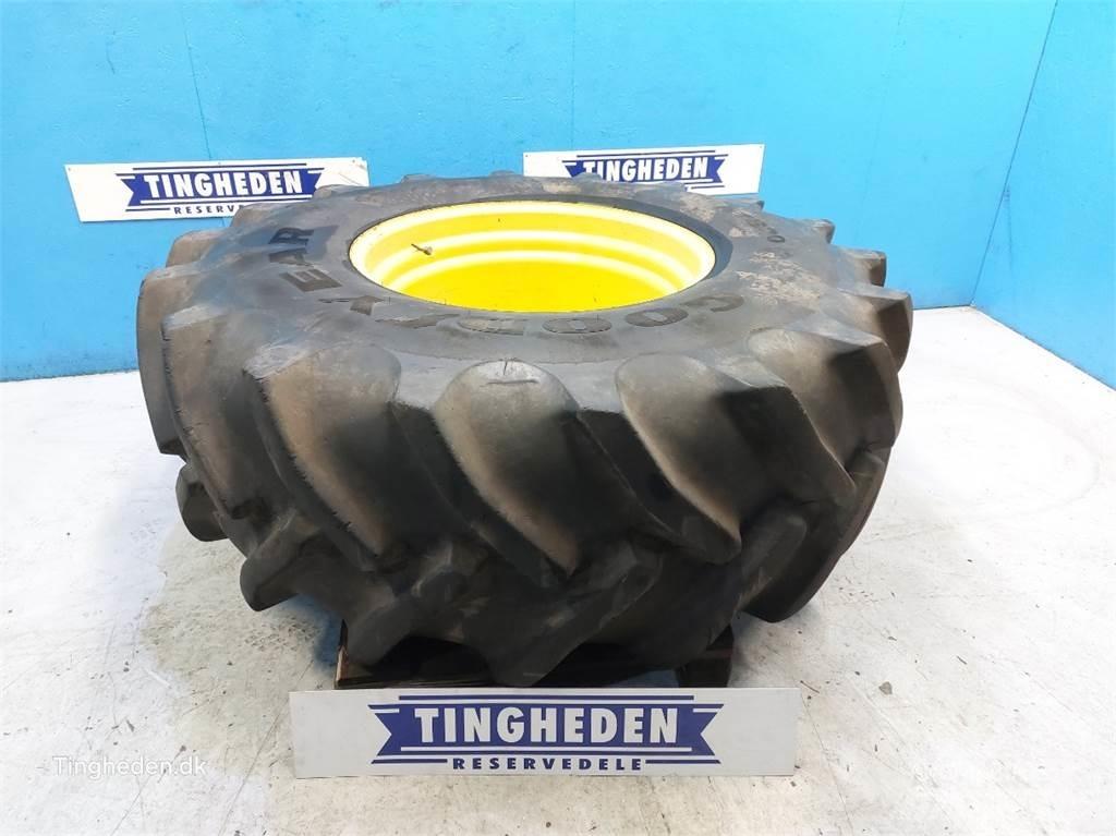  32 650/75 R32 Reifen