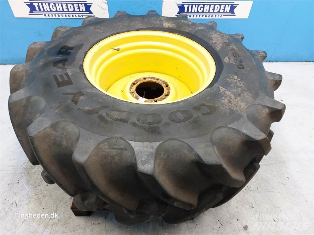  32 650/75 R32 Reifen