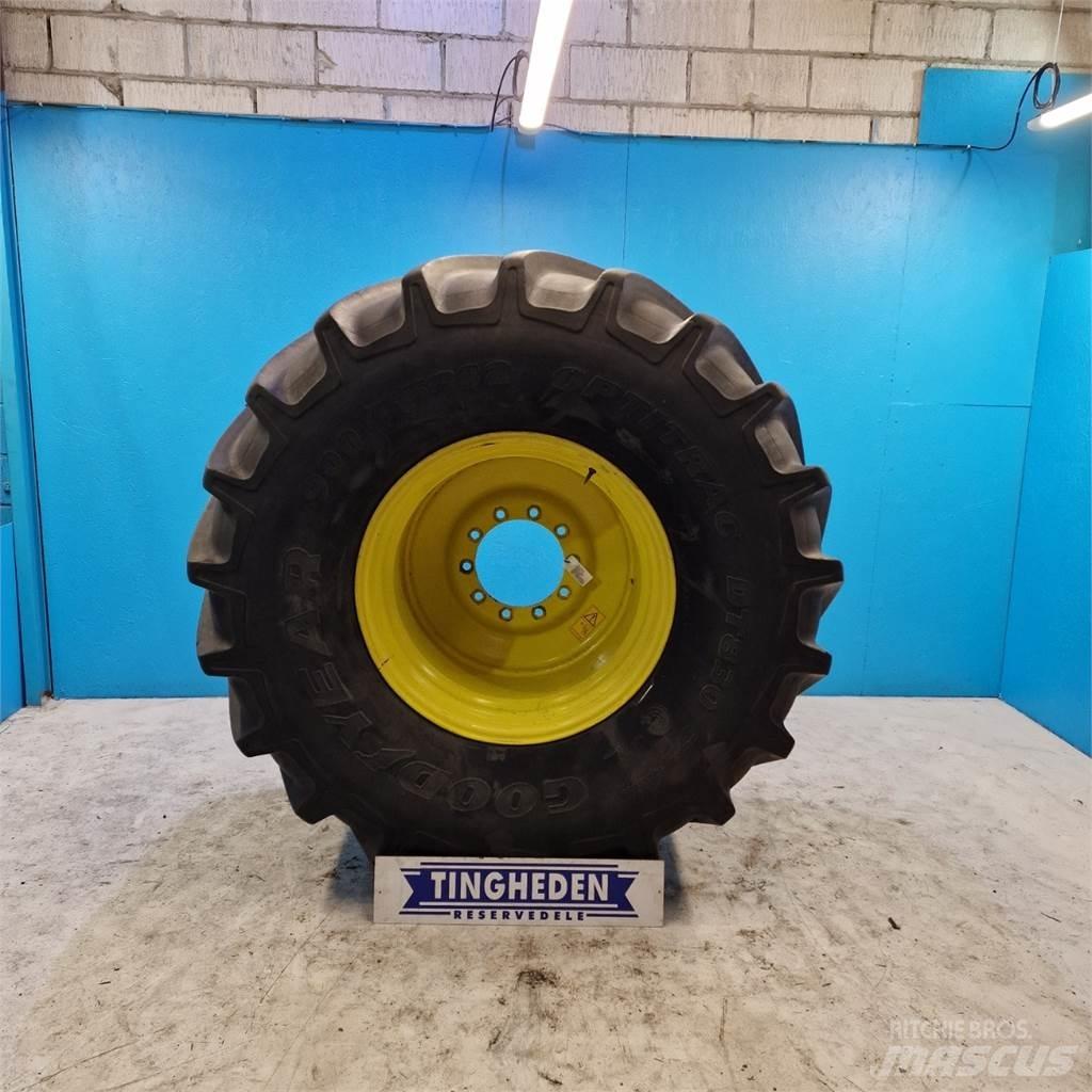  32 900/55 R32 Reifen