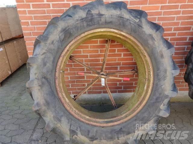  38 16.9R38 Reifen
