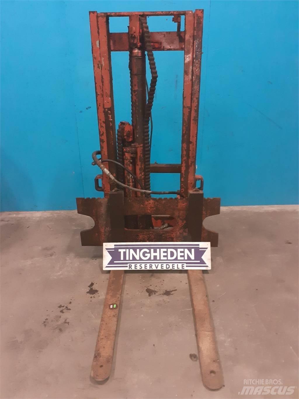  Byggelift Traktoren