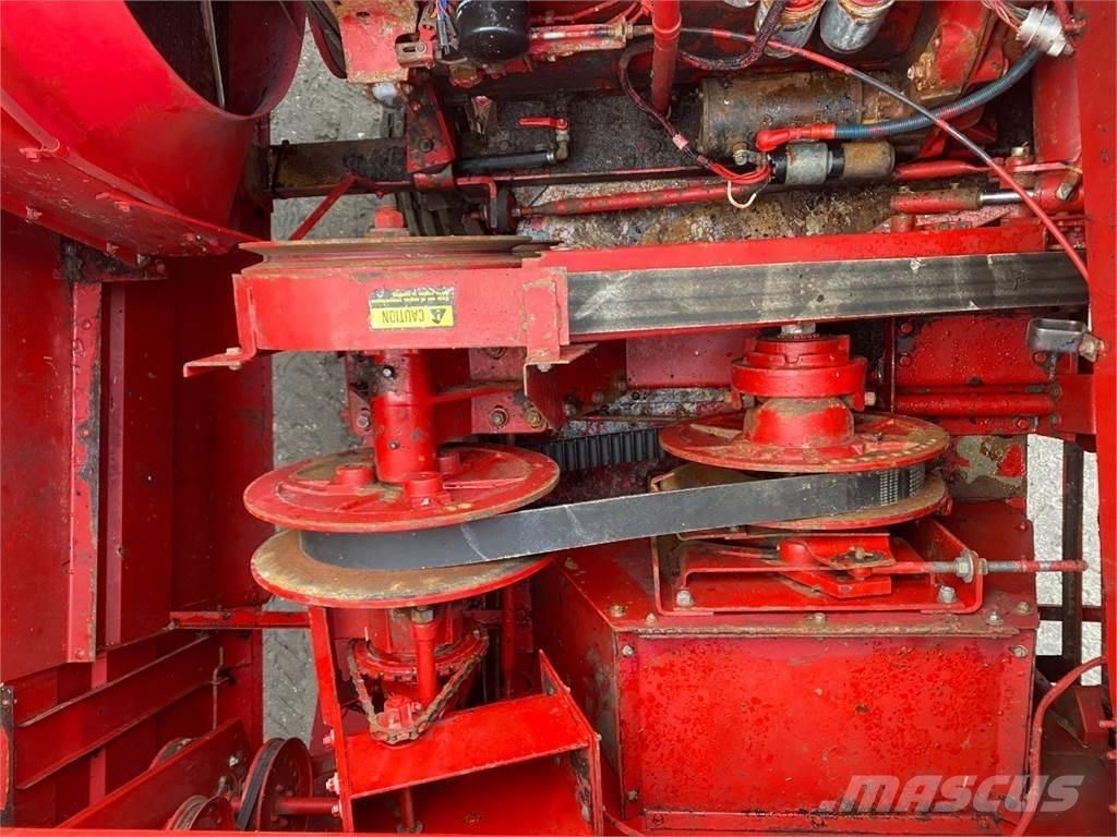 CASE 1620 Mähdrescher