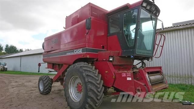 CASE 1680 Mähdrescher