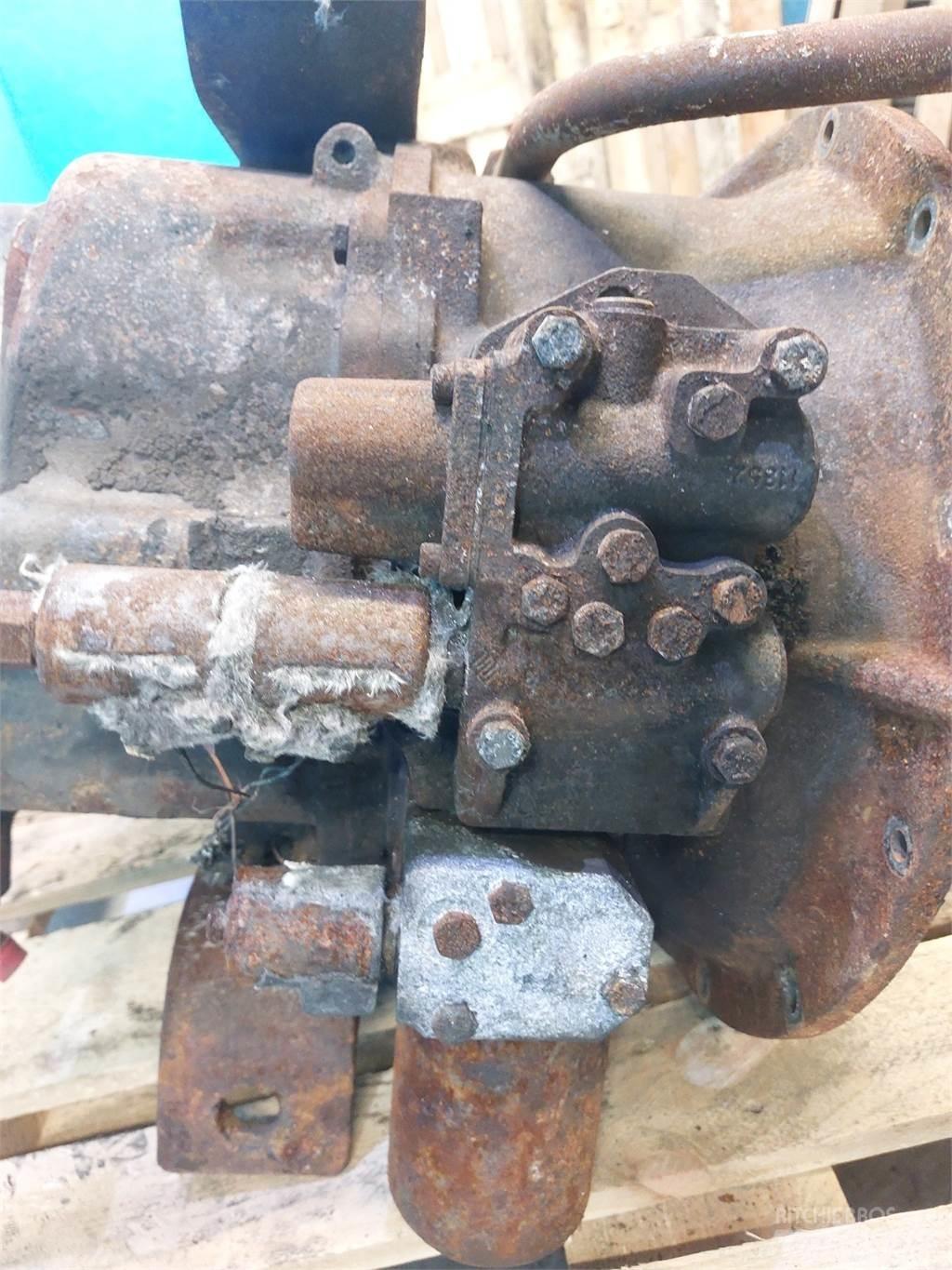 CASE 580 SLE Getriebe