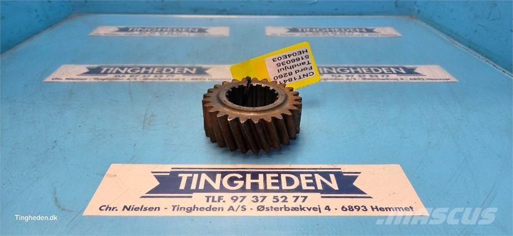 Ford 8260 Getriebe