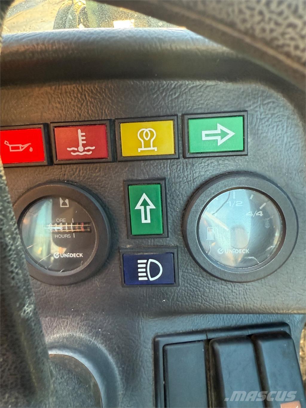 GiANT V6004 T Minilader