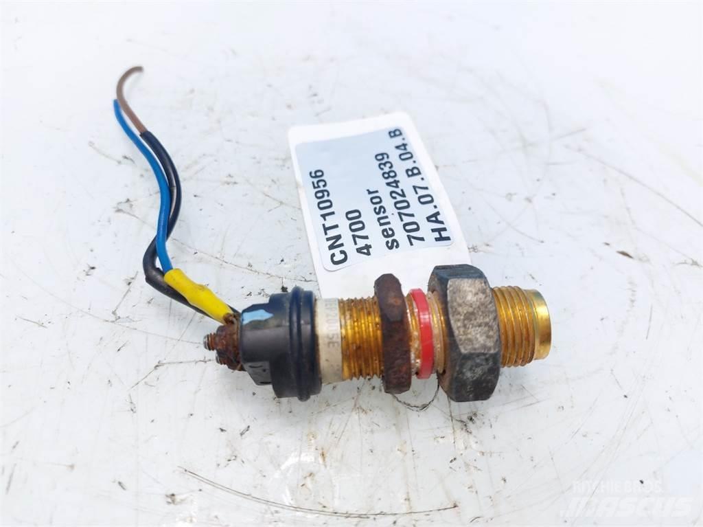 Hesston 4700 Elektronik