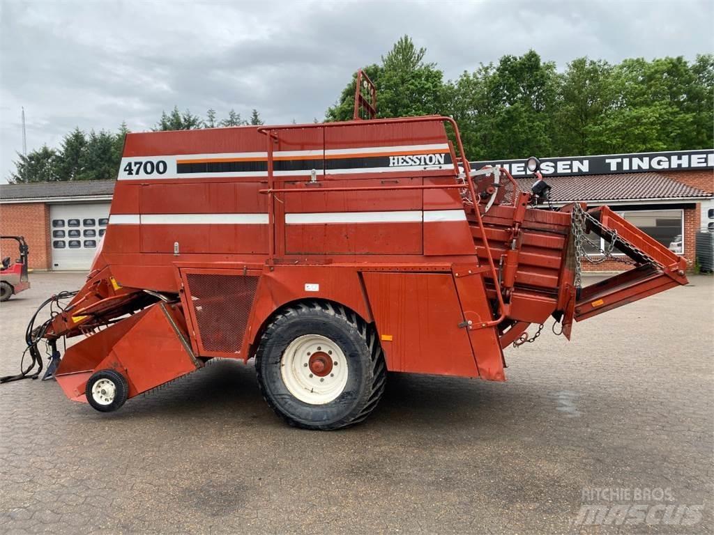 Hesston 4700 Quaderpressen