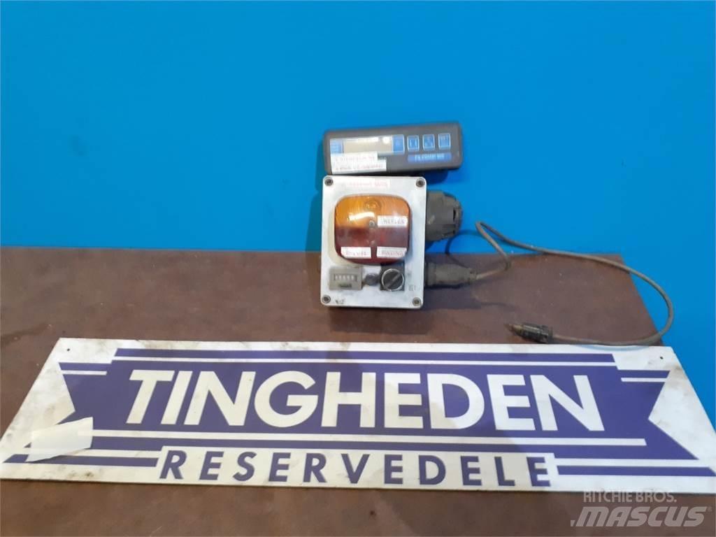 Hesston 4800 Elektronik