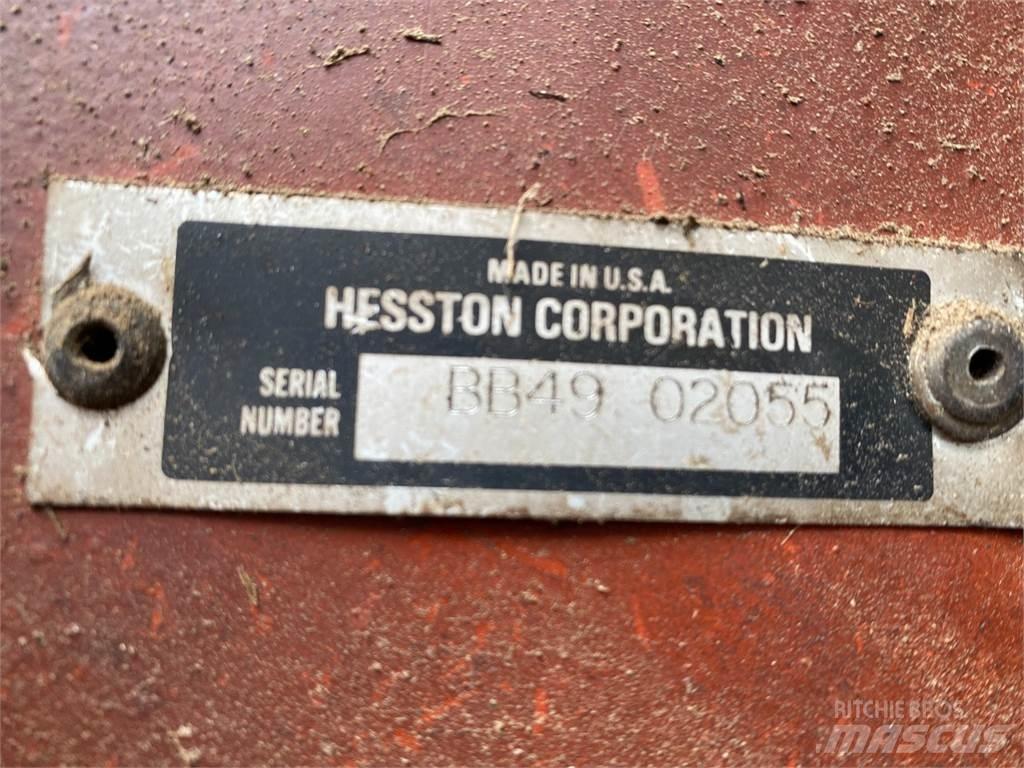Hesston 4900 Quaderpressen