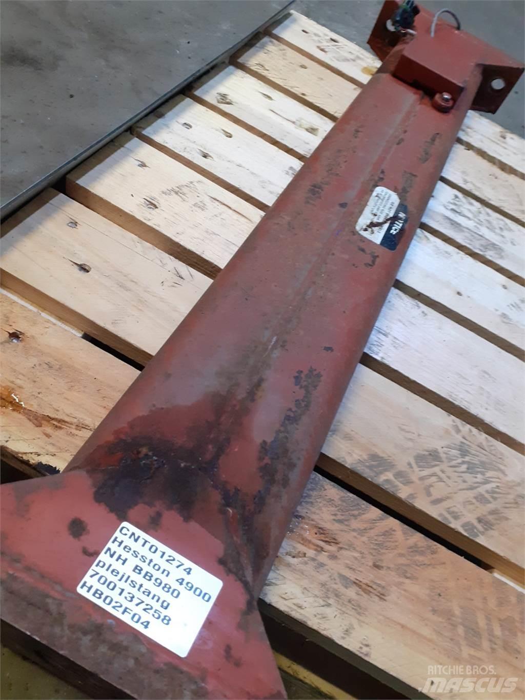 Hesston 4900 Sonstige Grünlandgeräte