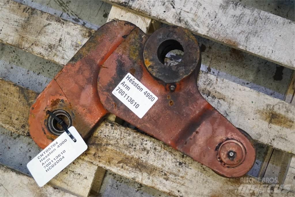 Hesston 4900 Ballenklammer
