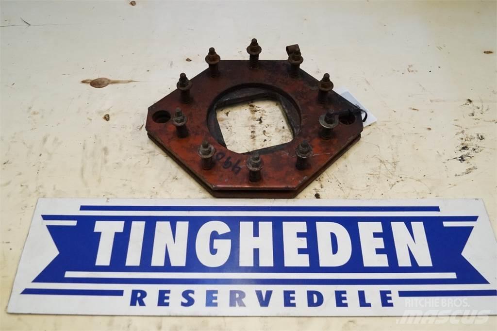 Hesston 4900 Sonstige Grünlandgeräte