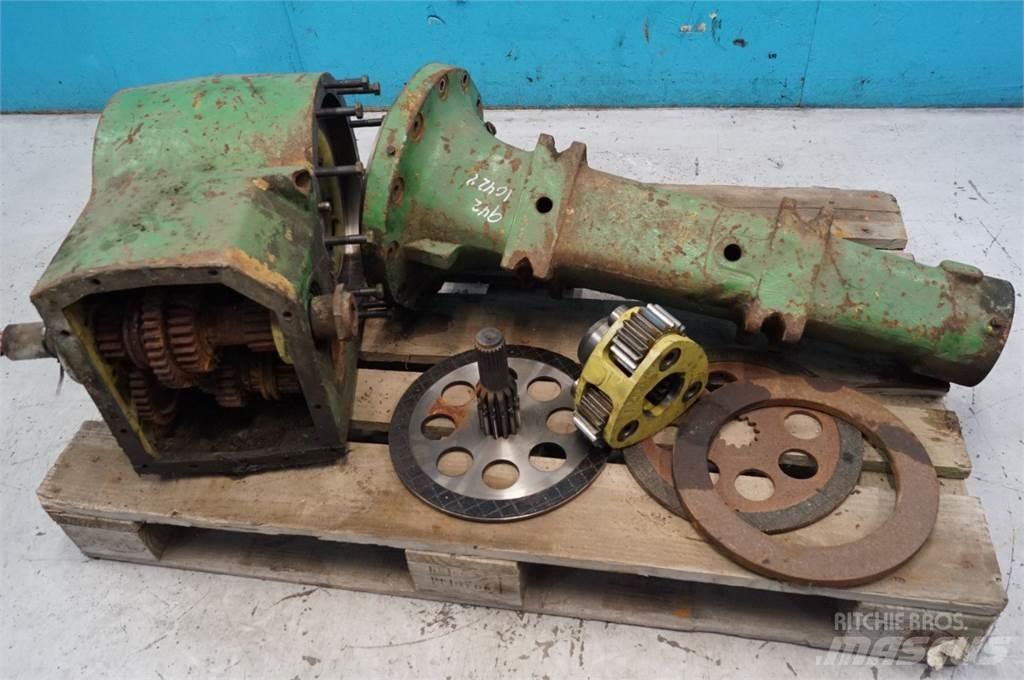 John Deere 1042 Getriebe