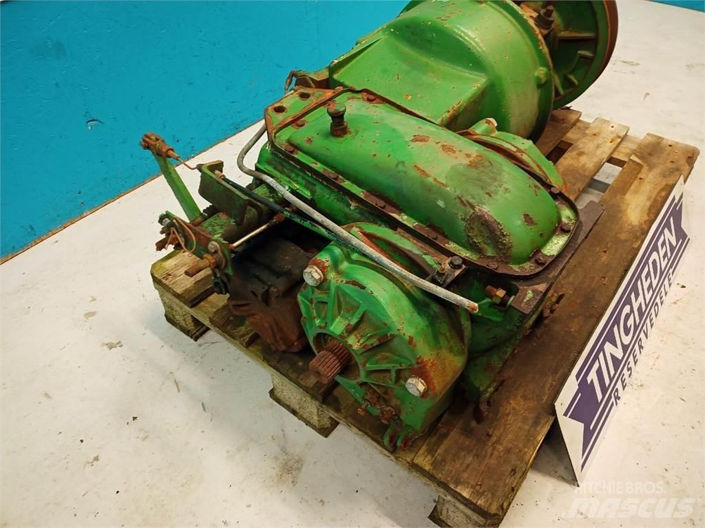 John Deere 1065 Getriebe