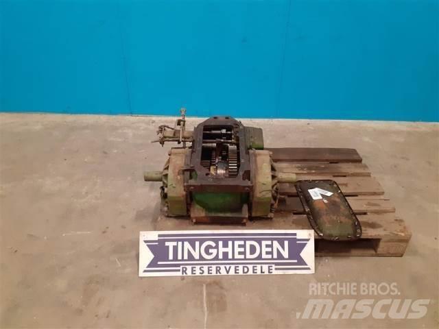 John Deere 1075 Getriebe