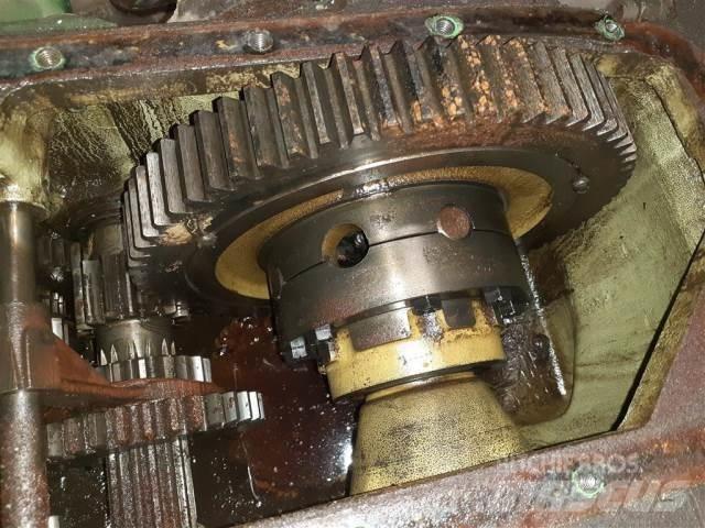 John Deere 1075 Getriebe