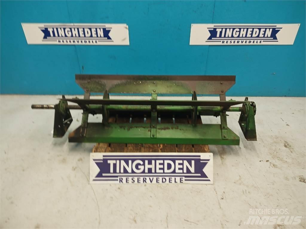 John Deere 1177 Sand- und Salzstreuer