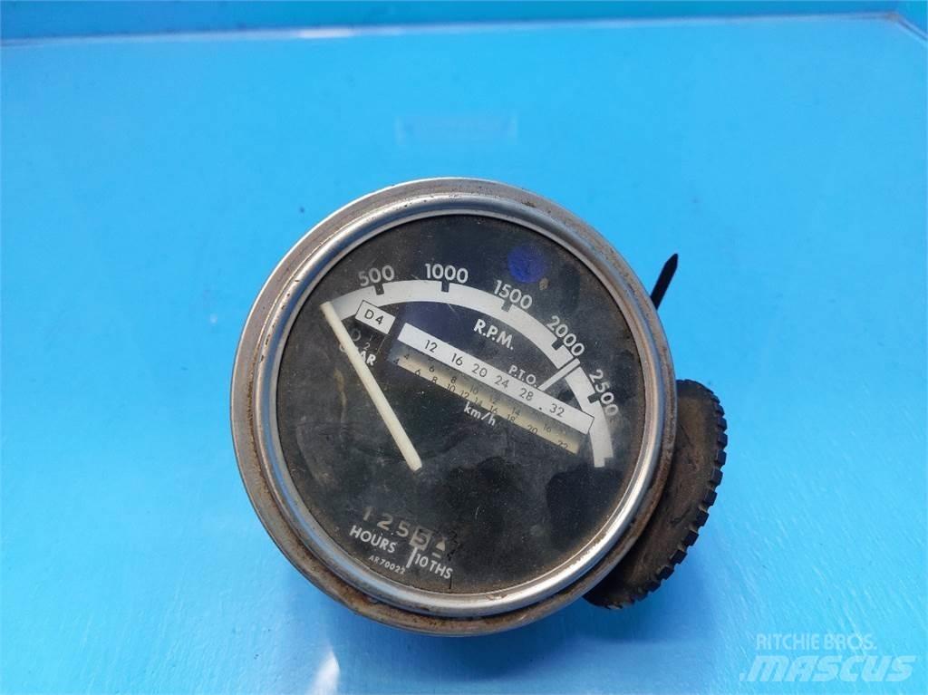 John Deere 4040 Elektronik