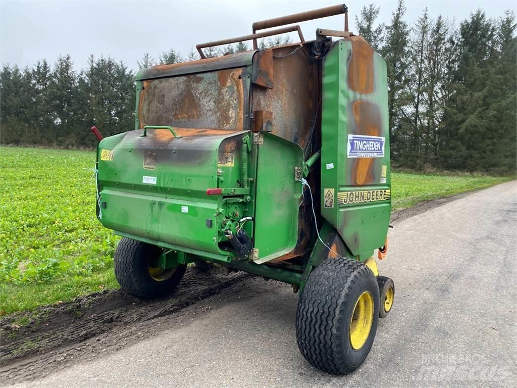 John Deere 580 Rundballenpressen