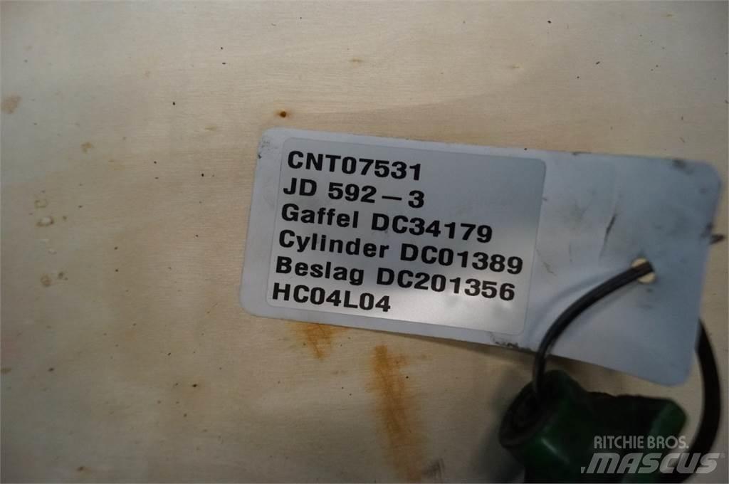 John Deere 592 Sonstige Grünlandgeräte