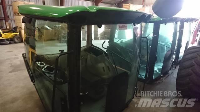John Deere 6155 Kabinen