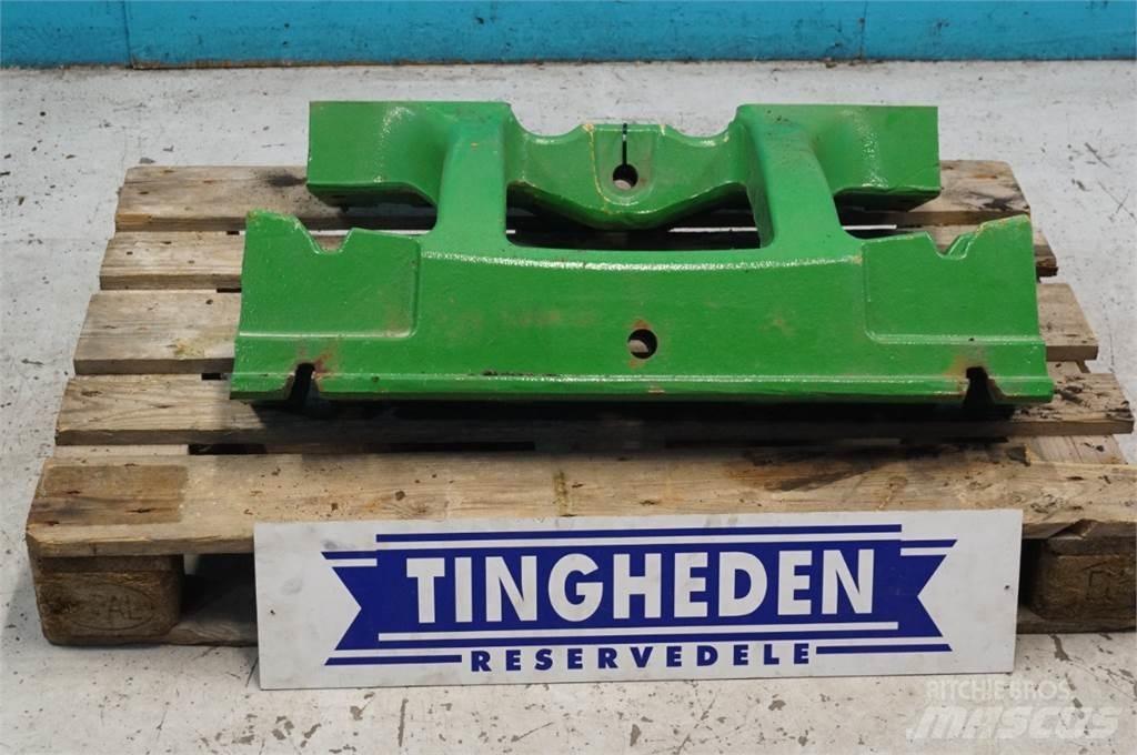 John Deere 8R Frontgewichte