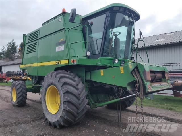 John Deere CTS Mähdrescher