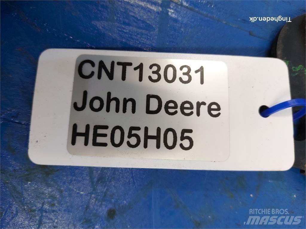 John Deere S670 Sand- und Salzstreuer