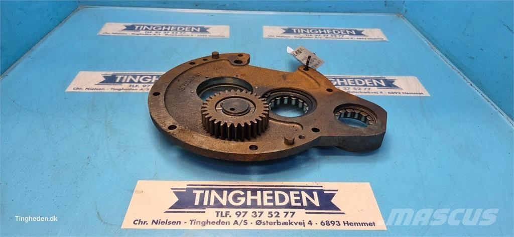 New Holland 8340 Getriebe