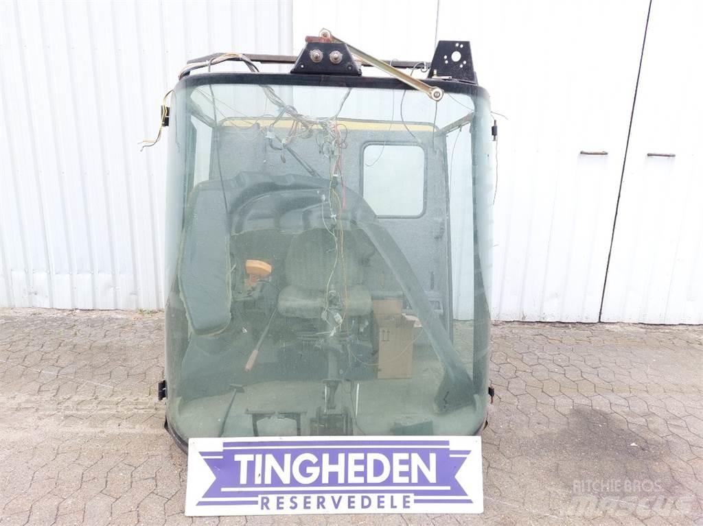 New Holland TF78 Kabinen