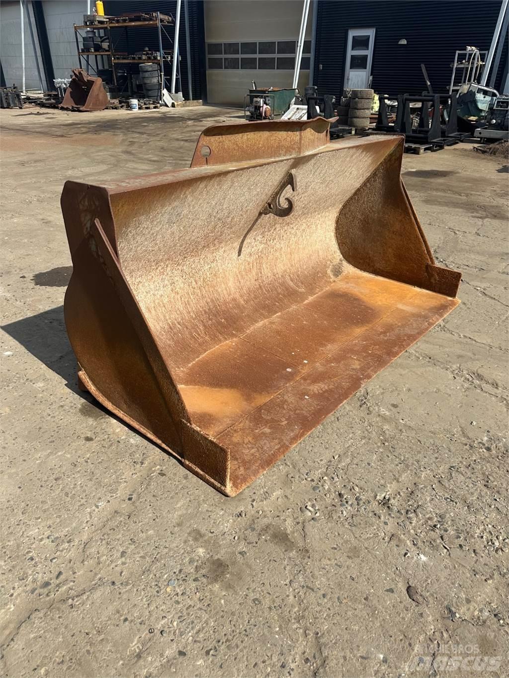 Volvo 2500mm Planierschilder/Scharen